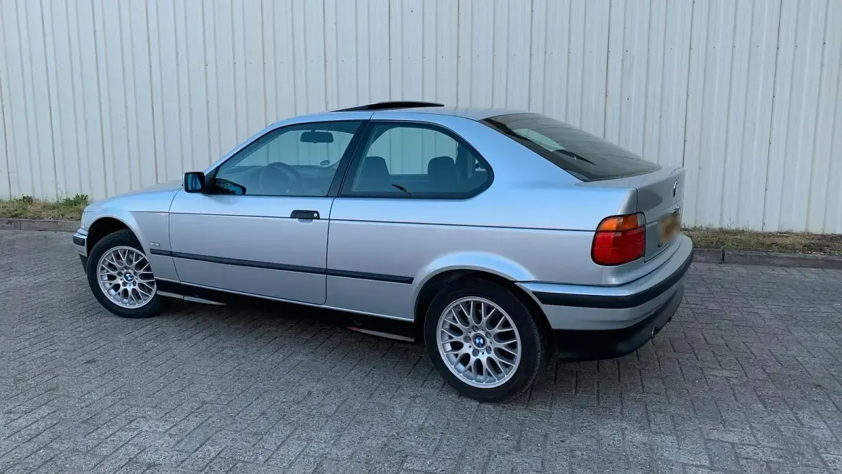 Gebraucht BMW 318 Compact 140 PS (102 kW) 1997 Silber Kleinwagen