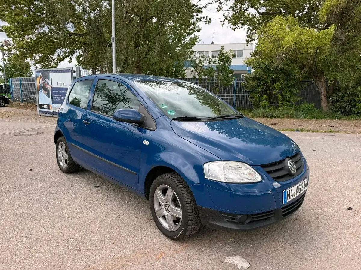 Gebraucht VW Fox 70 PS (51 kW) 2005 Blau Kleinwagen