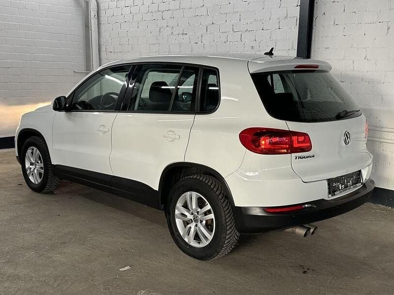 Gebraucht VW Tiguan Trendline 125 PS (91 kW) 2015 Pure white SUV