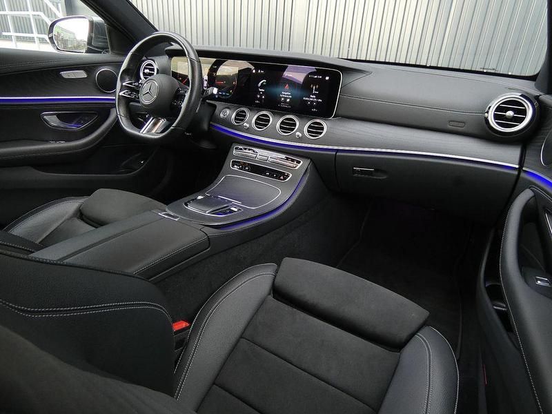 Gebraucht Mercedes E300 AMG line 265 PS (194 kW) 2022 Grau Limousine