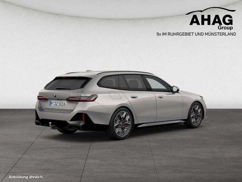 Neu BMW 520 Shadowline 197 PS (144 kW) 2025 Schwarz Kombi