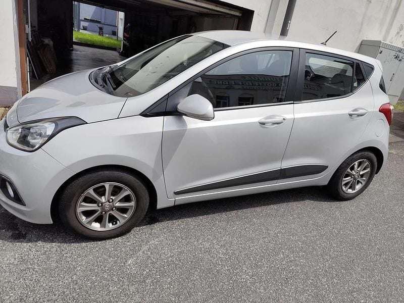 Gebraucht 2017 Hyundai i10 Trend Kleinwagen | 5.900 € (Guter Preis) - Bild 1/4