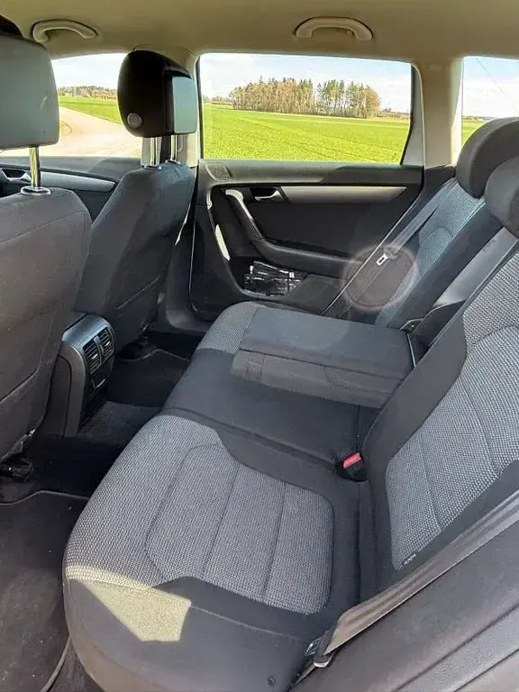 Używany VW Passat 105 KM (77 kW) 2012 Szary Sedan/Limuzyna