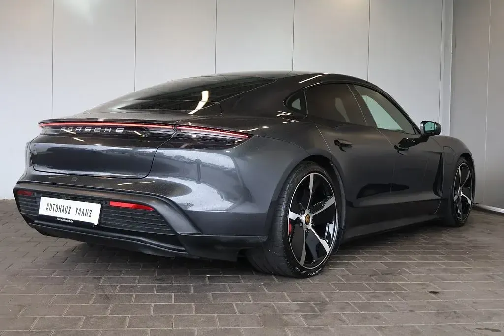 Gebraucht Porsche Taycan 4S 419 kW (571 PS) 2022 Grau Limousine