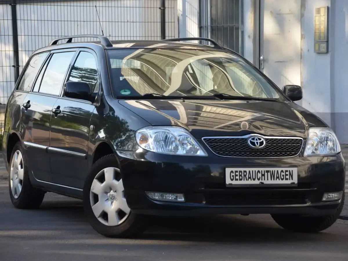 Gebraucht Toyota Corolla Sol 97 PS (71 kW) 2003 Black mica / ink Kombi