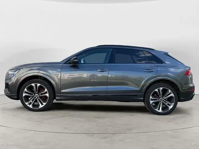 Gebraucht Audi Q8 Sport 286 PS (210 kW) 2022 Grau SUV