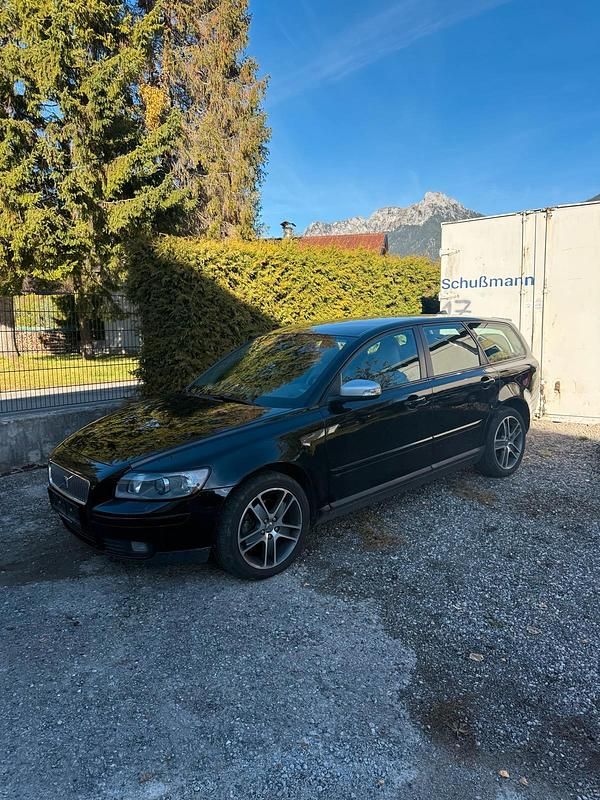 Schwarz Gebraucht 2006 Volvo V50 Kombi | 1.800 € (Guter Preis) - Bild 1/4
