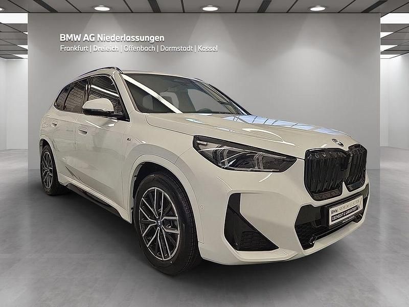 Gebraucht BMW iX1 M Sport 200 kW (272 PS) 2023 Weiß SUV