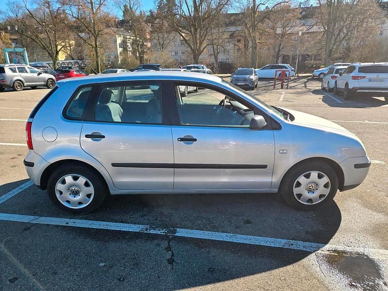 Gebraucht VW Polo 54 PS (39 kW) 2004 Silber Kleinwagen