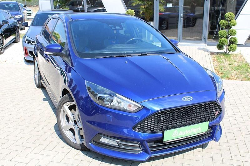 Gebraucht Ford Focus ST 250 PS (183 kW) 2017 Blau Limousine
