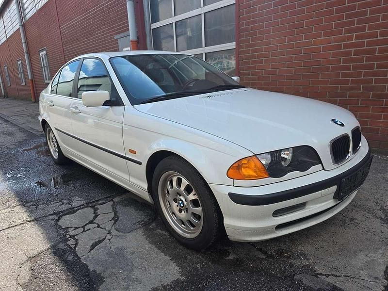 Gebraucht BMW 325 192 PS (141 kW) 2001 Alpinweiss 3 Limousine
