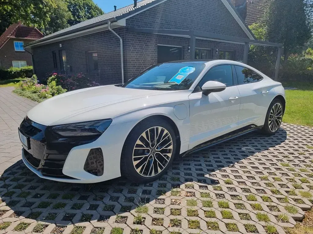 Gebraucht Audi e-tron GT quattro Sport 350 kW (476 PS) 2023 Weiß Limousine