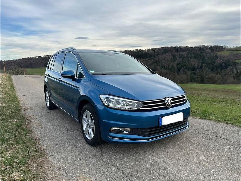 Gebraucht VW Touran Highline 150 PS (110 kW) 2016 Blau Van / Kleinbus