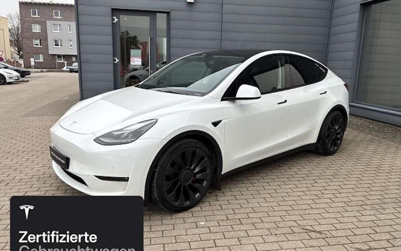 Weiß Gebraucht 2022 Tesla Model Y Performance SUV | 34.800 € (Fairer Preis) - Bild 1/4