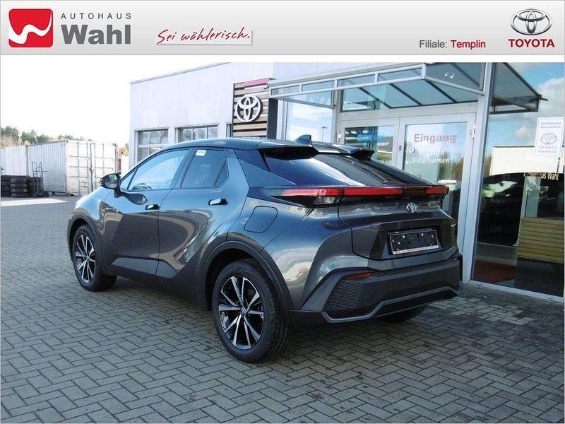 Neu Toyota C-HR 223 PS (164 kW) 2025 Grau SUV