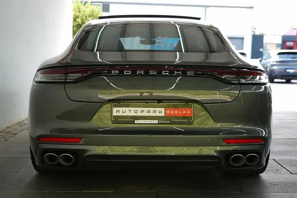 Gebraucht Porsche Panamera 4 E-Hybrid 462 PS (339 kW) 2021 Grün Kleinwagen