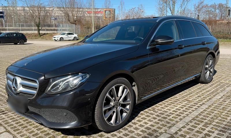 Gebraucht Mercedes E200 184 PS (135 kW) 2018 Schwarz Kombi