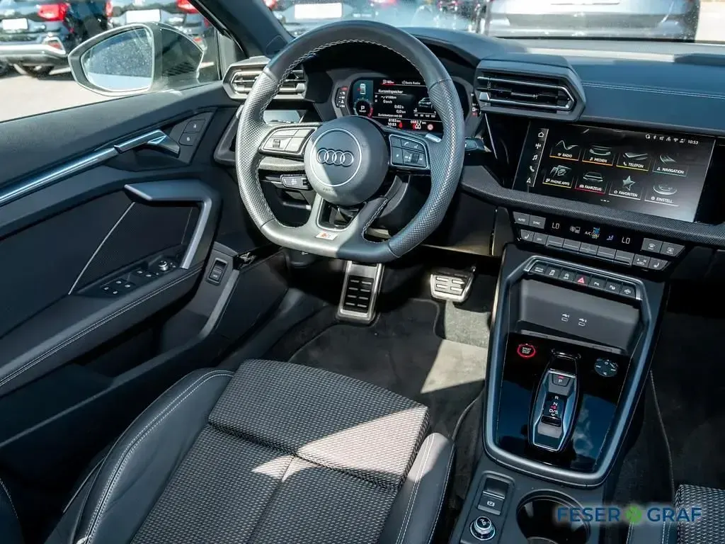 Gebraucht Audi S3 Ambiente 333 PS (244 kW) 2025 Arkonaweiß Limousine