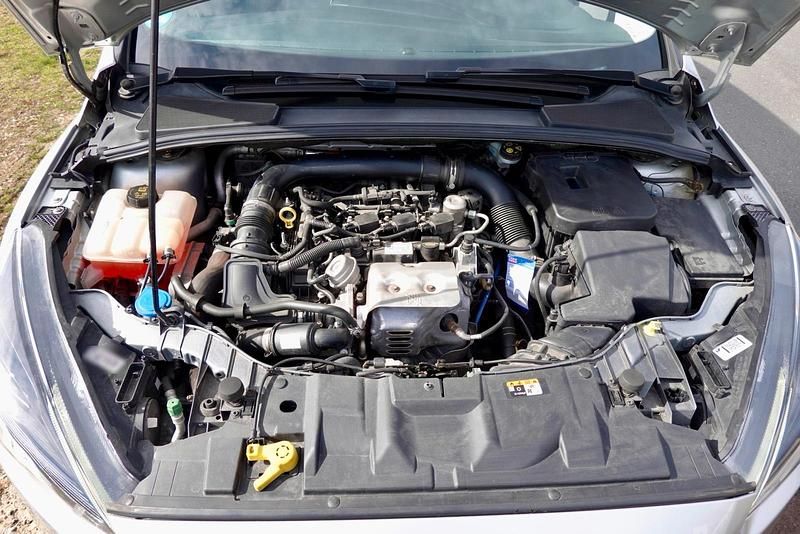 Gebraucht Ford Focus Titanium 92 PS (67 kW) 2018 Silber Kombi