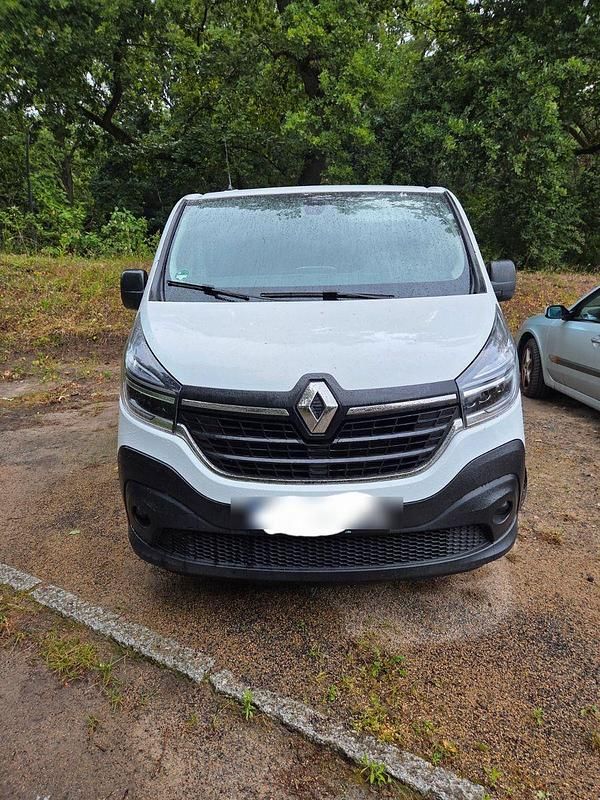 Weiß Gebraucht 2020 Renault Trafic Van | 18.650 € (Guter Preis) - Bild 1/4