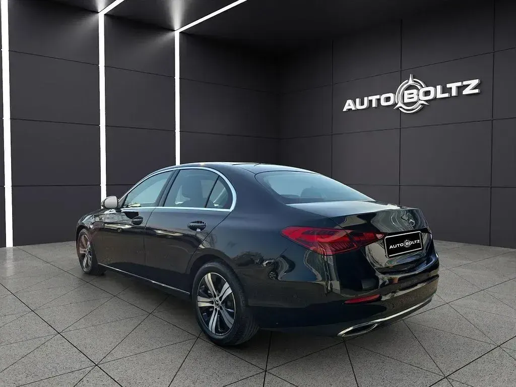 Gebraucht Mercedes C180 Avantgarde 170 PS (125 kW) 2025 Obsidianschwarz Limousine