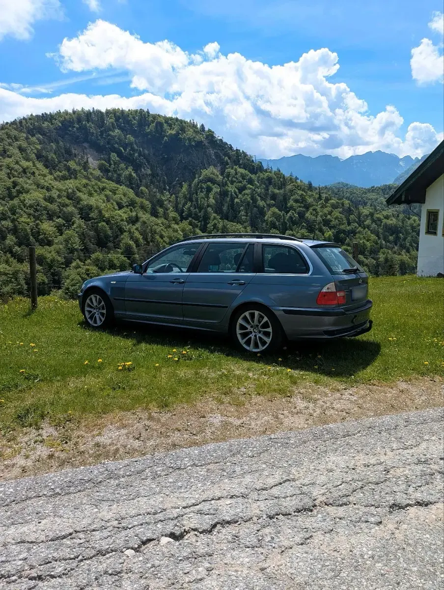 Gebraucht BMW 320 150 PS (110 kW) 2003 Blau Kombi