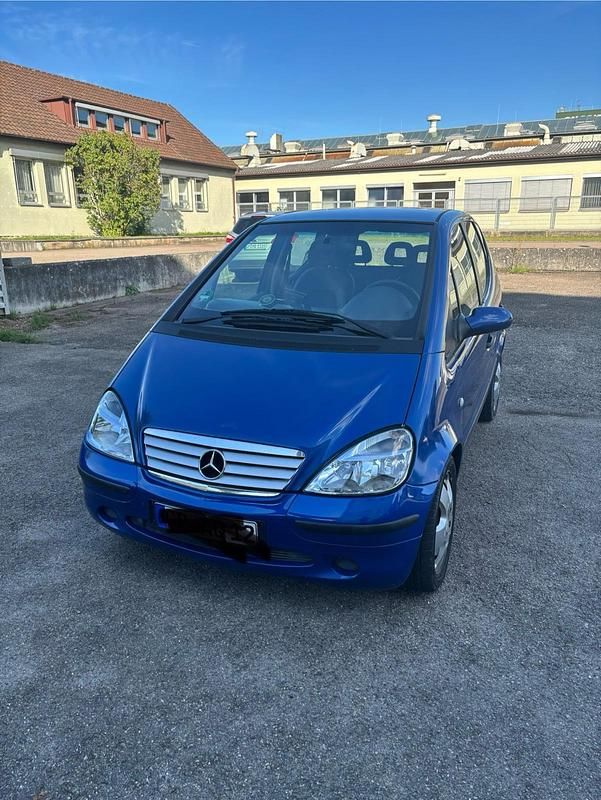 Blau Gebraucht 2002 Mercedes A190 Kleinwagen | 1.800 € (Fairer Preis) - Bild 1/4