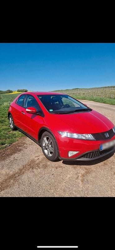 Gebraucht Honda Civic 100 PS (73 kW) 2011 Rot Kleinwagen