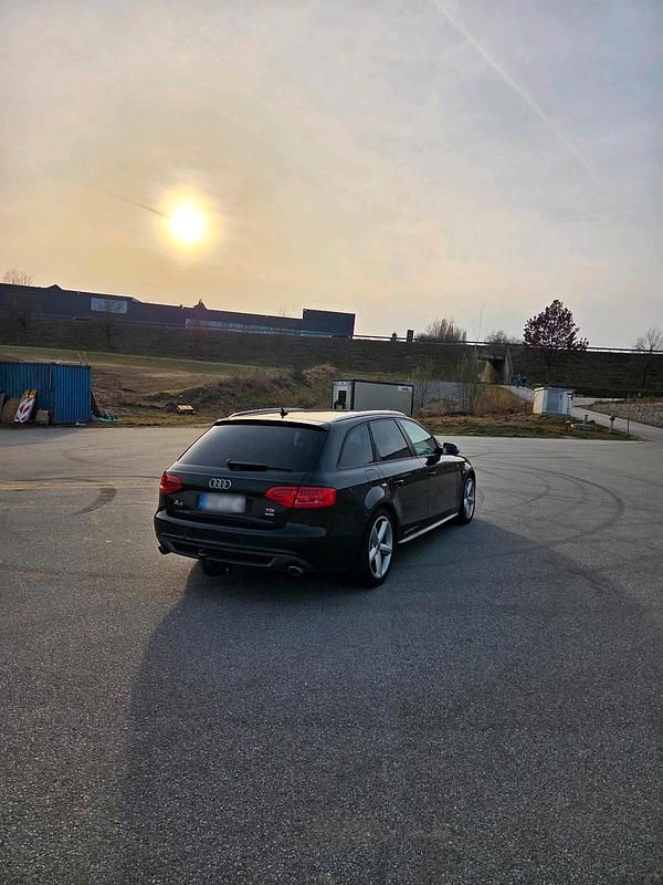 Gebraucht Audi A4 S-Line 239 PS (175 kW) 2010 Schwarz Kombi