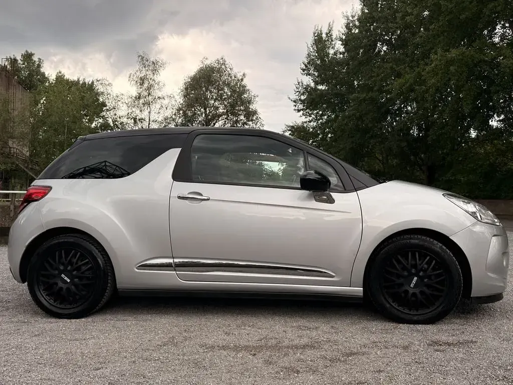Gebraucht Citroën DS3 So Chic 102 PS (75 kW) 2015 Silber Kleinwagen