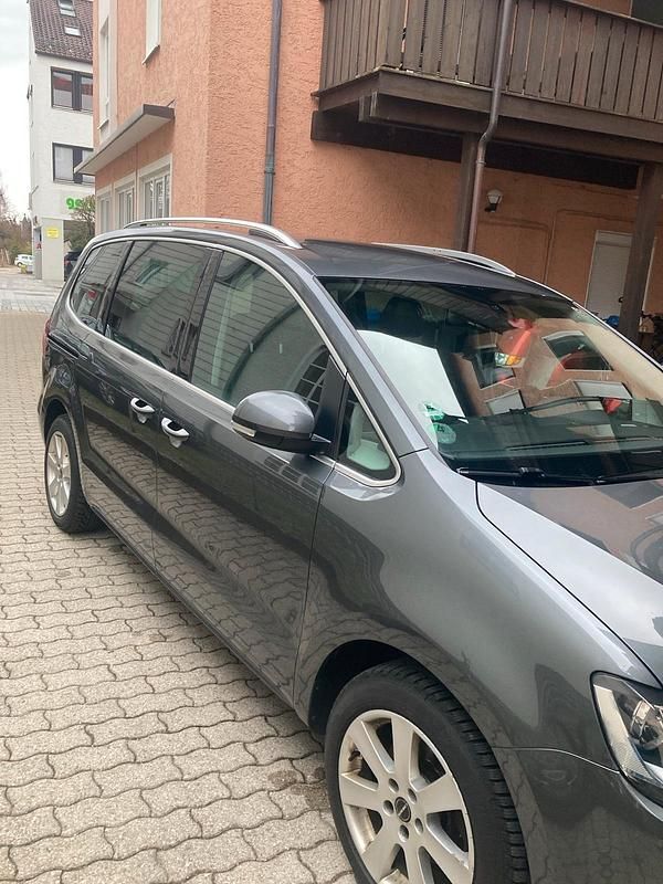 Gebraucht VW Sharan 140 PS (102 kW) 2011 Grau Van / Kleinbus