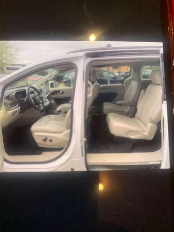 Gebraucht Chrysler Pacifica 286 PS (210 kW) 2021 Weiß Van