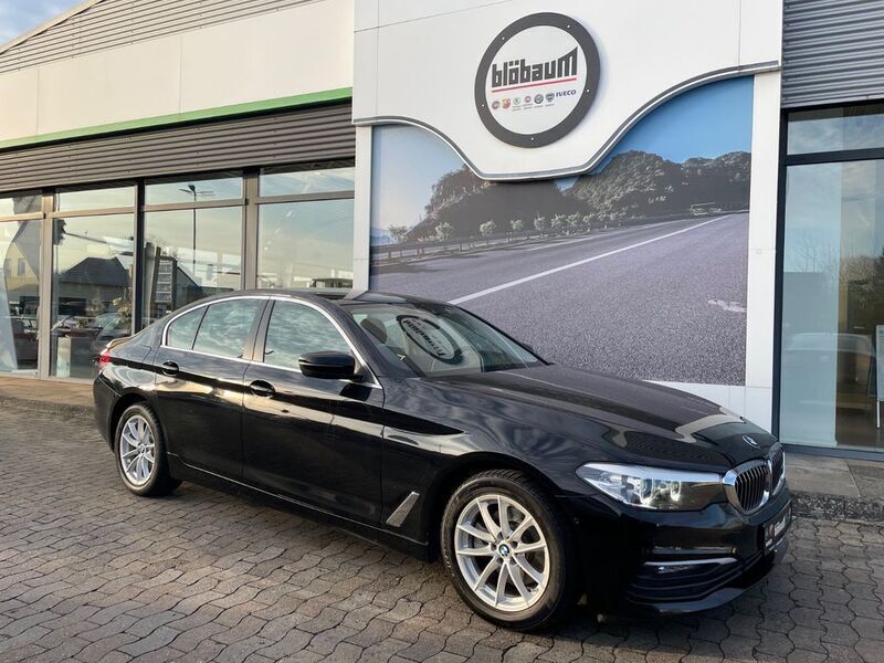 Schwarz Gebraucht 2018 BMW 520 Performance Limousine | 20.991 € (Guter Preis) - Bild 1/4