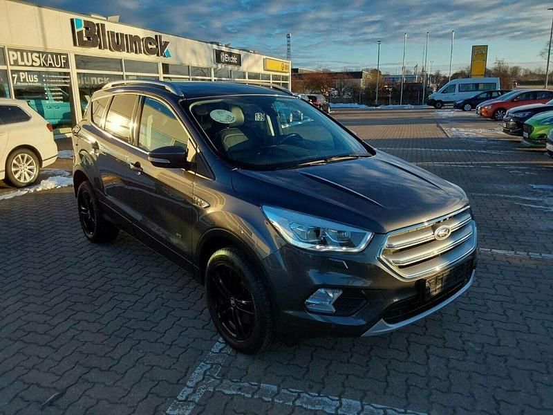 Gebraucht Ford Kuga Titanium 150 PS (110 kW) 2018 Magnetic grau (metallic) SUV