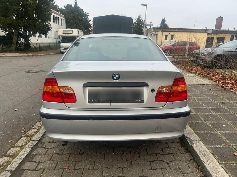 Gebraucht BMW 318 143 PS (105 kW) 2003 Silber Limousine