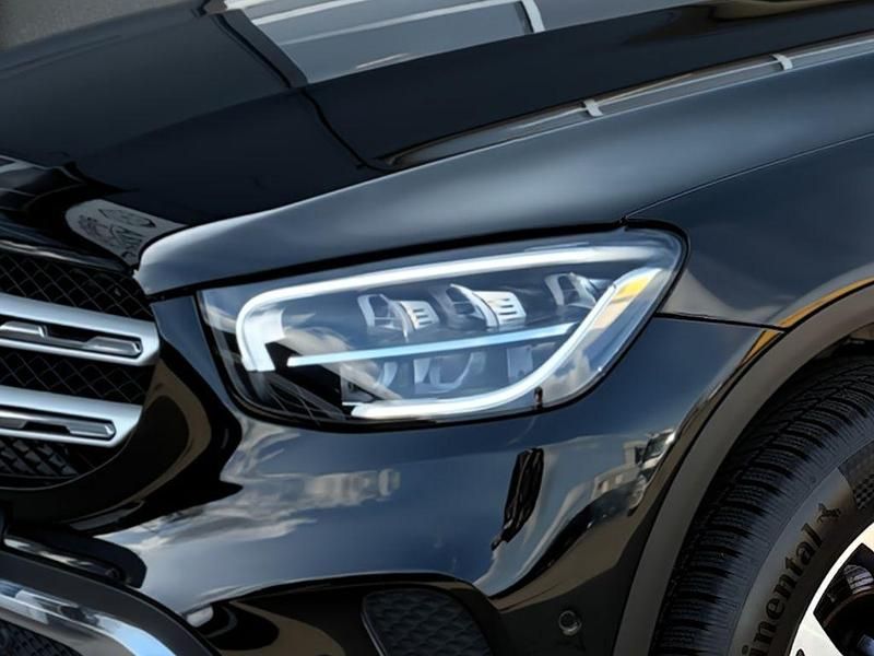 Gebraucht Mercedes GLC200 197 PS (144 kW) 2022 Schwarz SUV