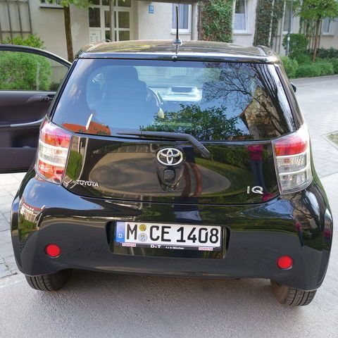 Gebraucht Toyota iQ 92 PS (67 kW) 2010 Schwarz Kleinwagen