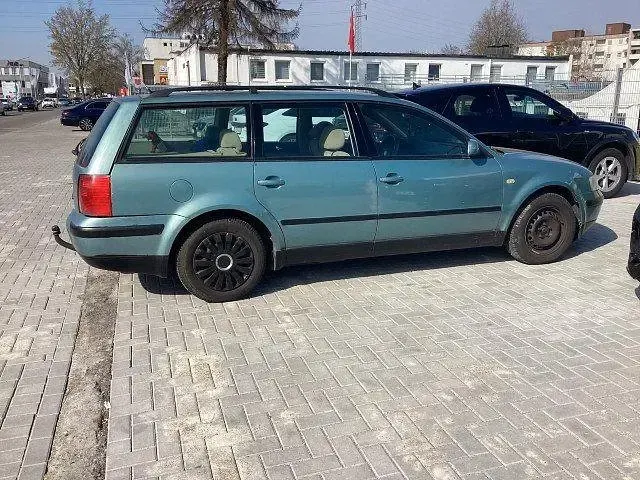 Gebraucht VW Passat 125 PS (91 kW) 2000 Blau Kombi