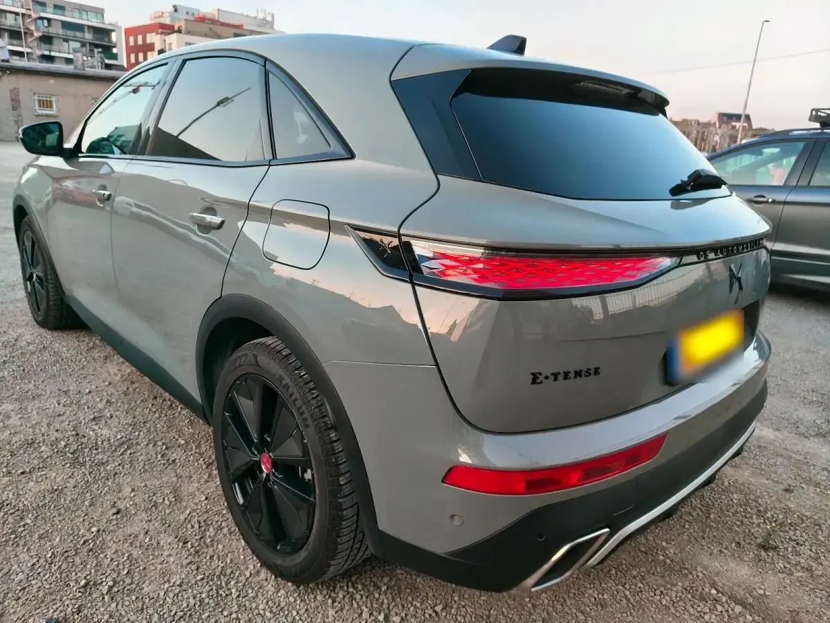 Gebraucht DS Automobiles DS7 Crossback Performance 225 PS (165 kW) 2024 Grau SUV