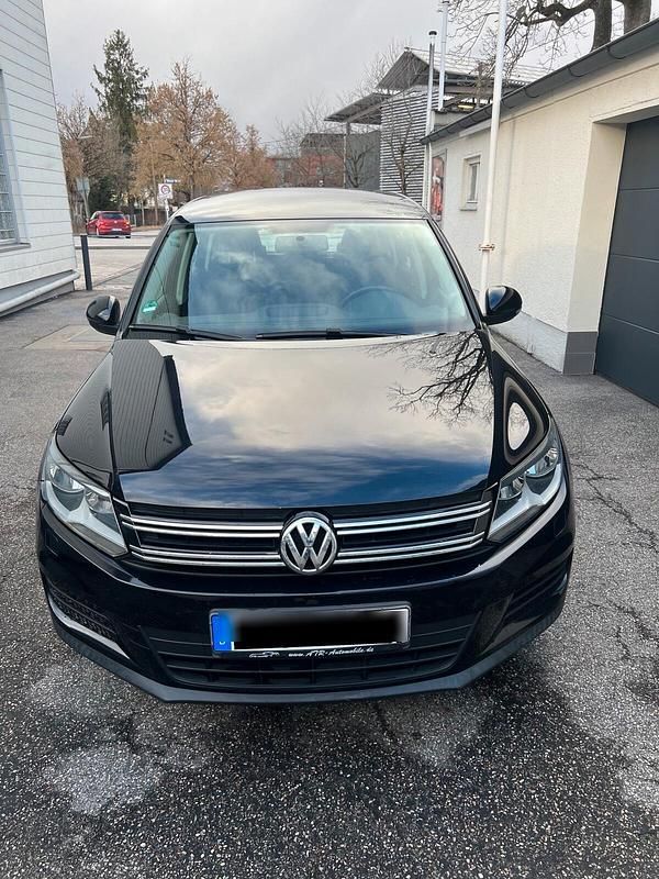Gebraucht VW Tiguan Trendline 122 PS (89 kW) 2014 Schwarz SUV