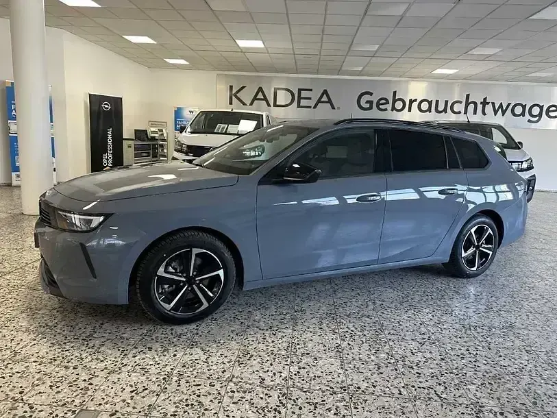 Neu Opel Astra Edition 145 PS (106 kW) 2026 Grafik grau Kombi