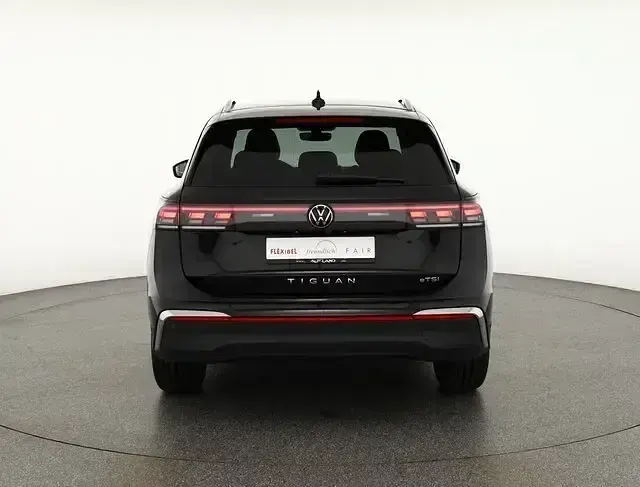 Gebraucht VW Tiguan 150 PS (110 kW) 2025 Schwarz SUV