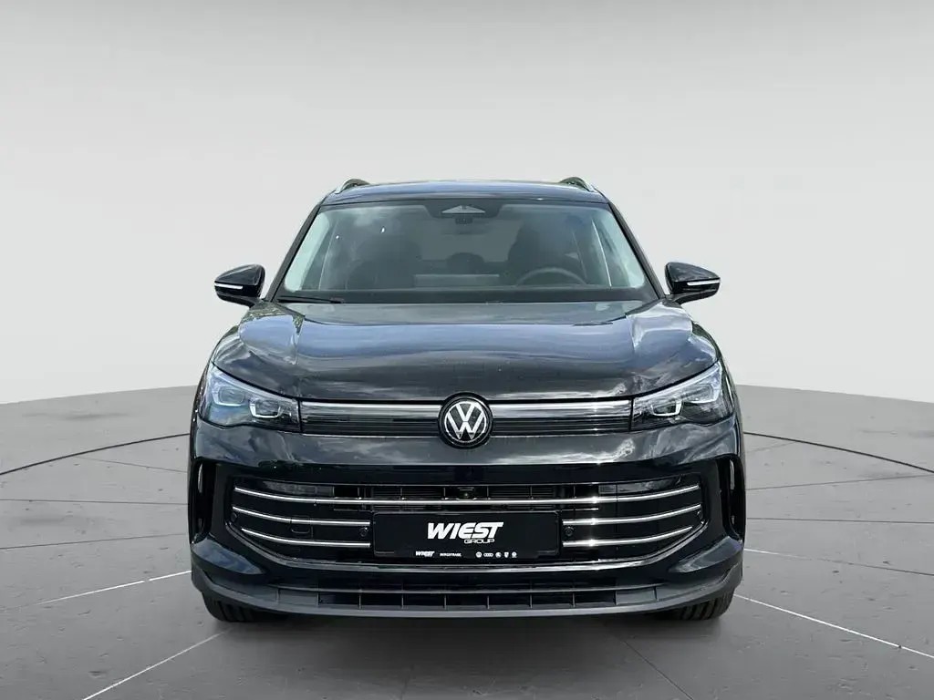 Neu VW Tiguan Elegance 150 PS (110 kW) 2026 Grenadillschwarz metallic SUV