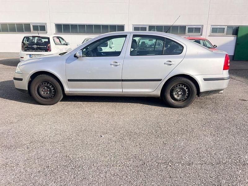 Gebraucht Skoda Octavia Ambiente 102 PS (75 kW) 2005 Silber Limousine