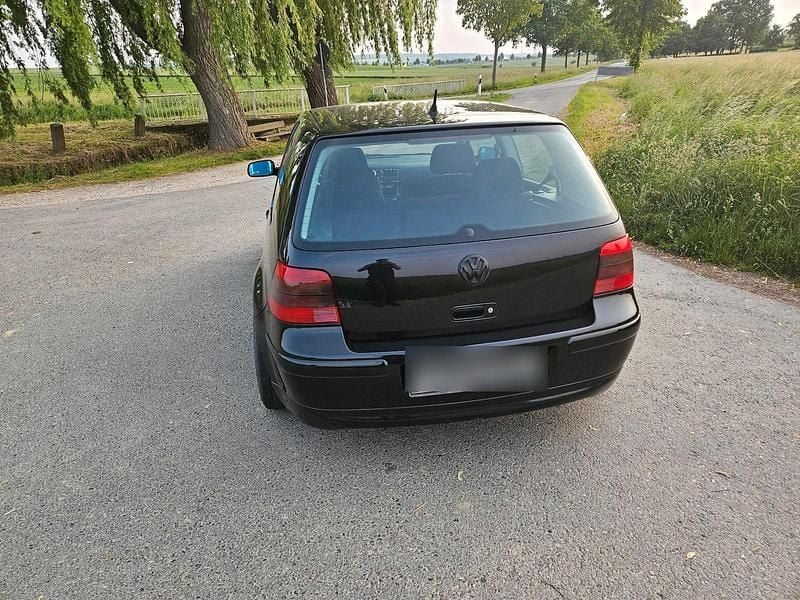 Gebraucht VW Golf IV 150 PS (110 kW) 2001 Schwarz Kleinwagen