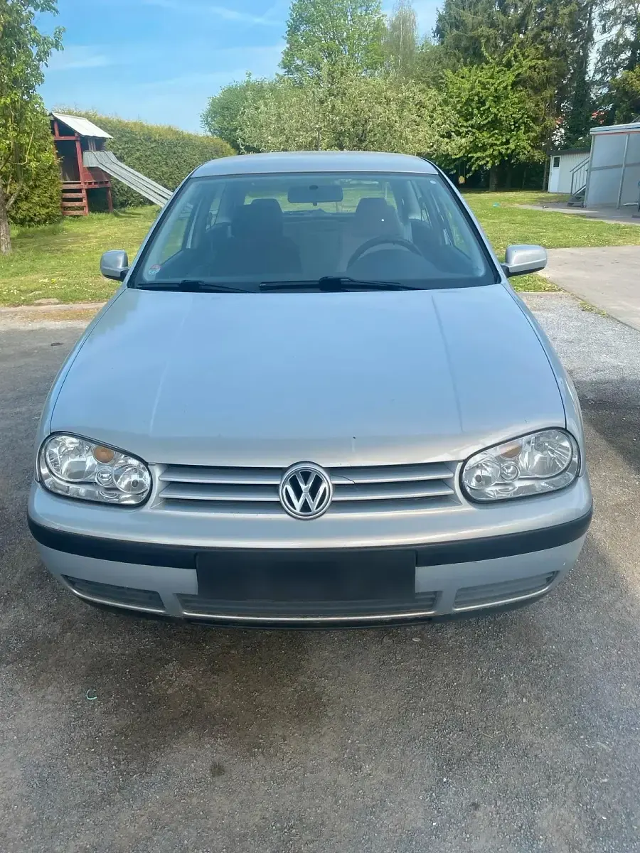 Second-hand VW Golf IV 1999 Argintiu Hatchback