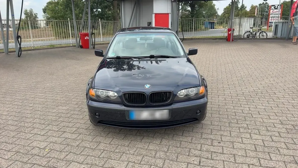 Gebraucht BMW 320 170 PS (125 kW) 2002 Blau Limousine
