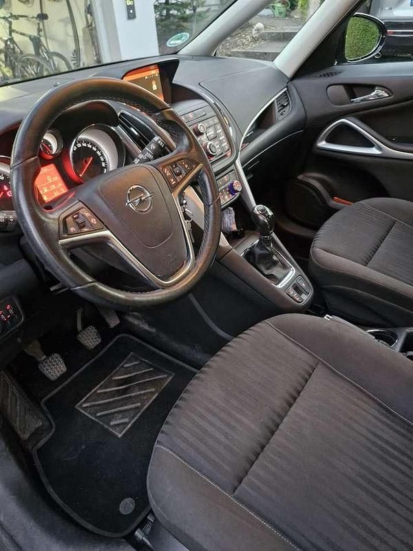 Gebraucht 2016 Opel Zafira Tourer drive Van / Kleinbus | 10.500 € (Fairer Preis) - Bild 1/4