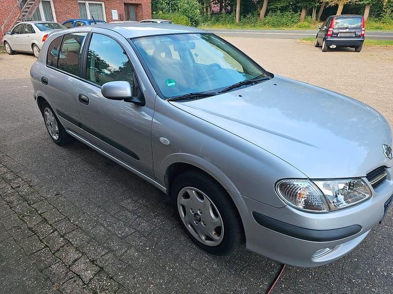 Silber Gebraucht 2000 Nissan Almera Comfort Limousine | 2.500 € (Fairer Preis) - Bild 1/4