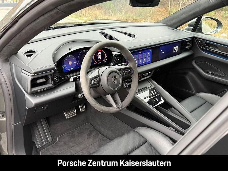 Gebraucht Porsche Macan Turbo 469 kW (639 PS) 2024 Grün SUV